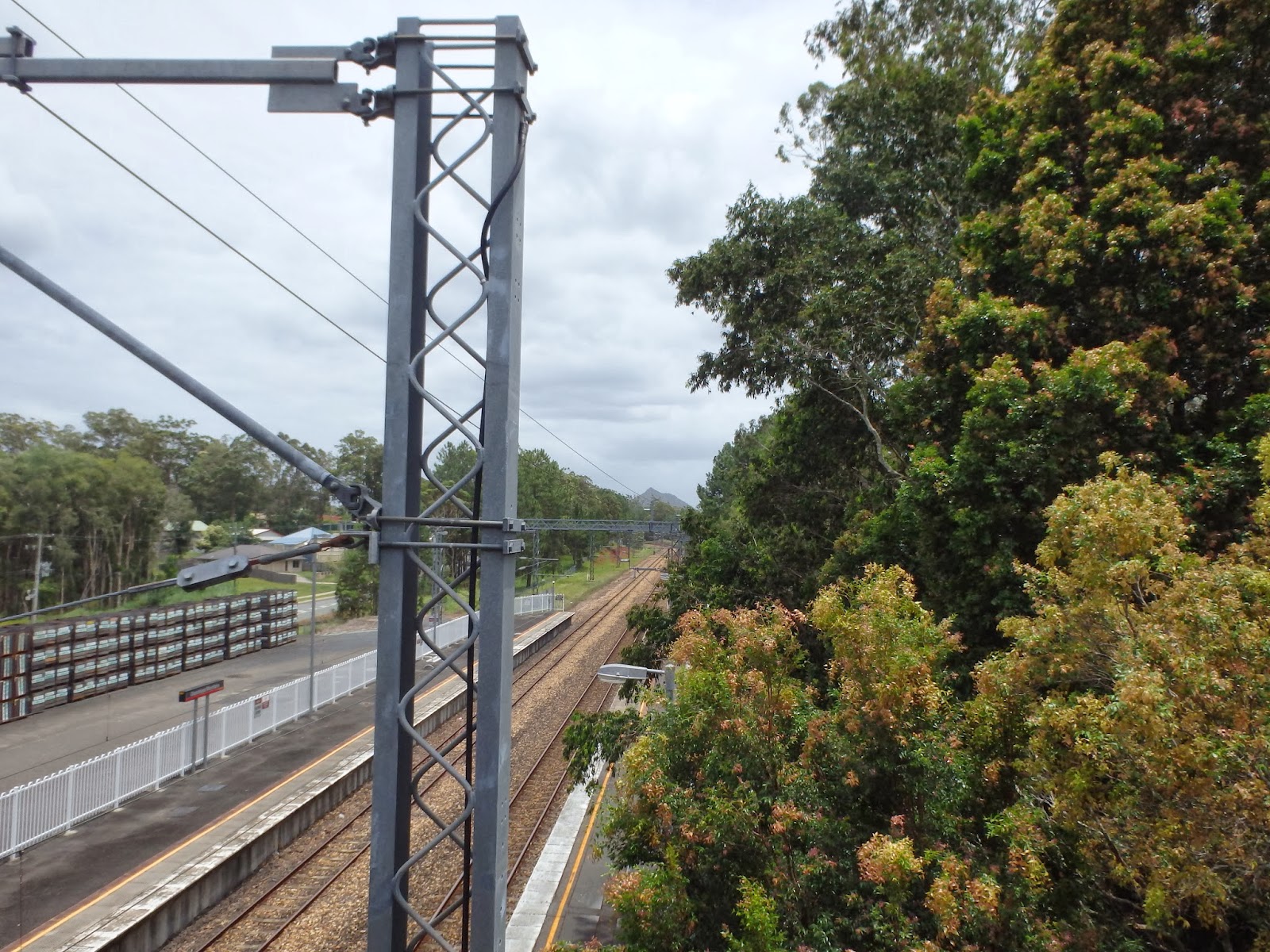 trainspotting glasshouse mountains