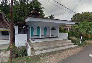 Masjid Bagian Barat Desa Ngadirojo Pacitan