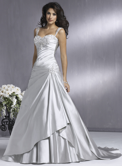 A Wedding  Addict Silver  Wedding  Dress  with Soft Sweetheart