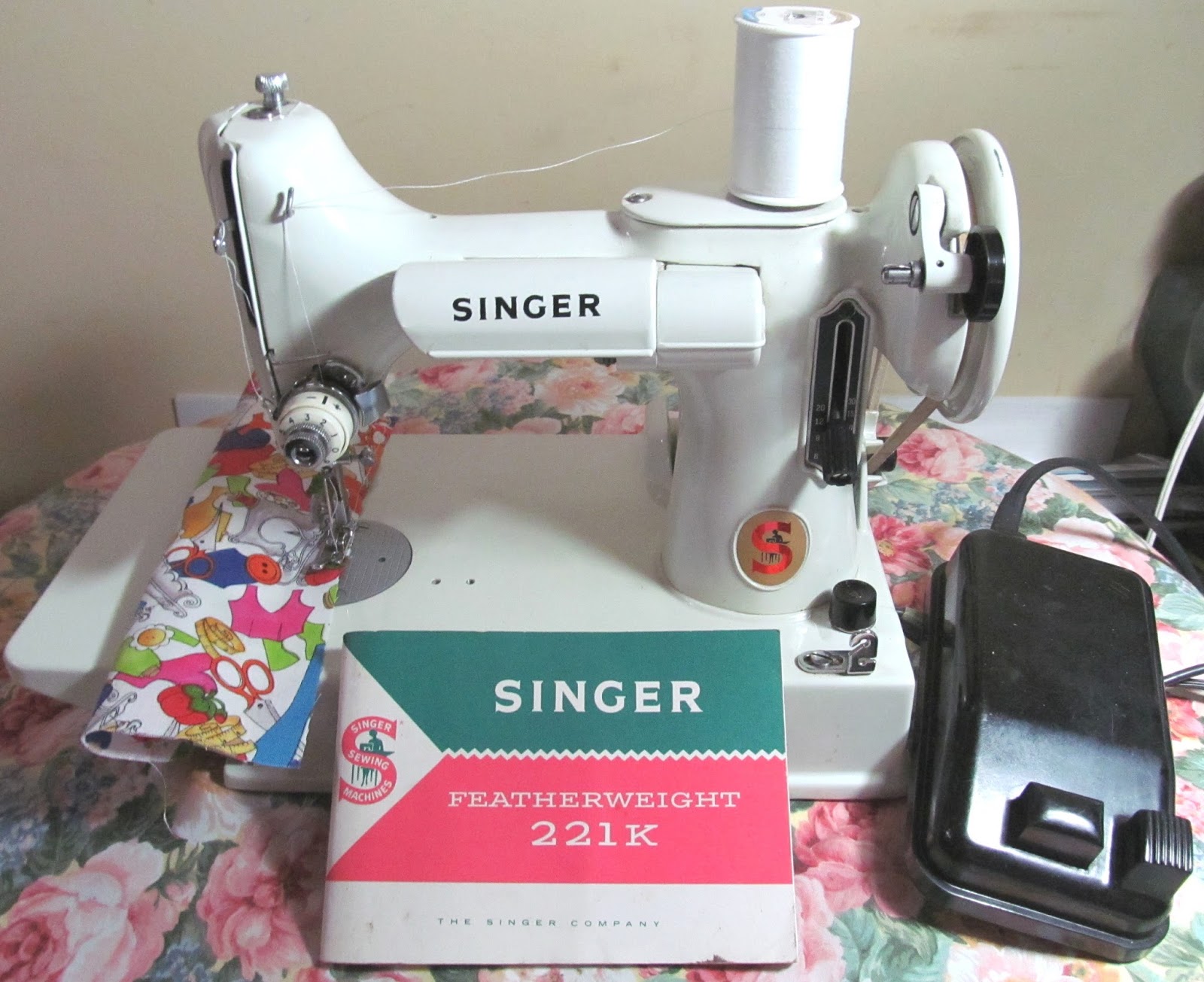 Elaine's Creative Works Singer Featherweight sewing machines