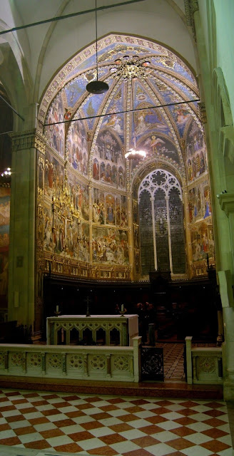 Uma das capelas da basílica da Santa Casa, em Loreto