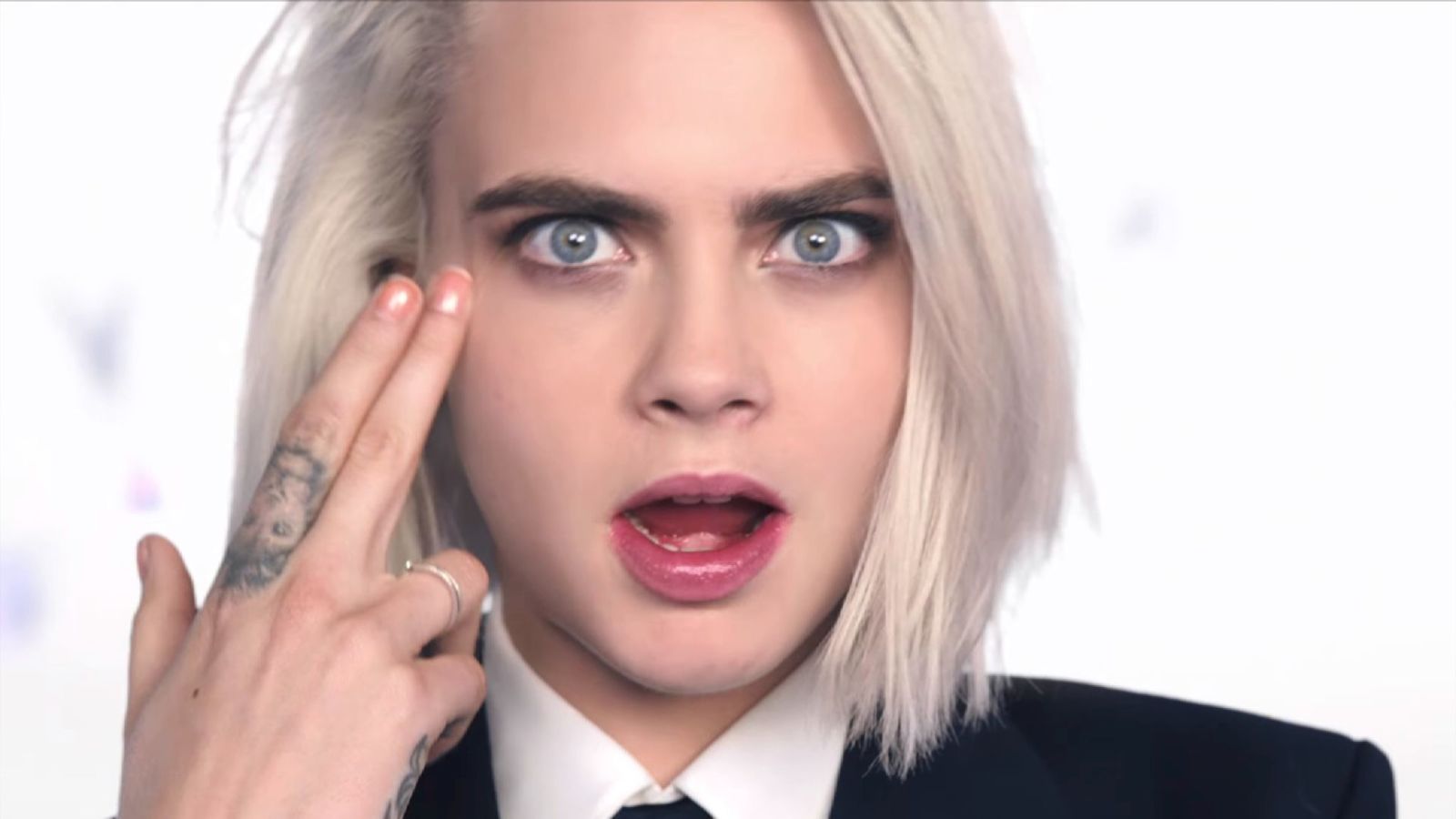 It's all pop 2 me: Cara Delevingne - I Feel Everything, video premiere