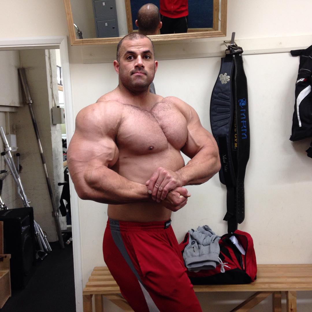 Laurie Carr UK Tall Bodybuilder