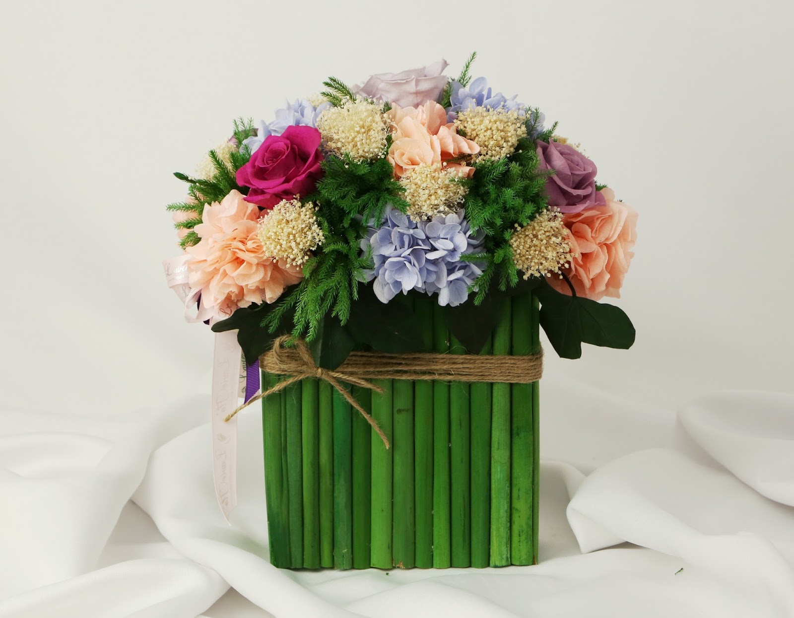 WorkSmart Asia Viva La Fleur starts selling its longlasting natural floral arrangements online