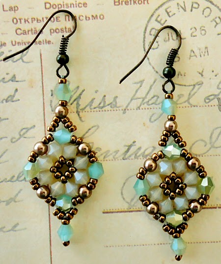 Linda's Crafty Inspirations: Playing with my beads...