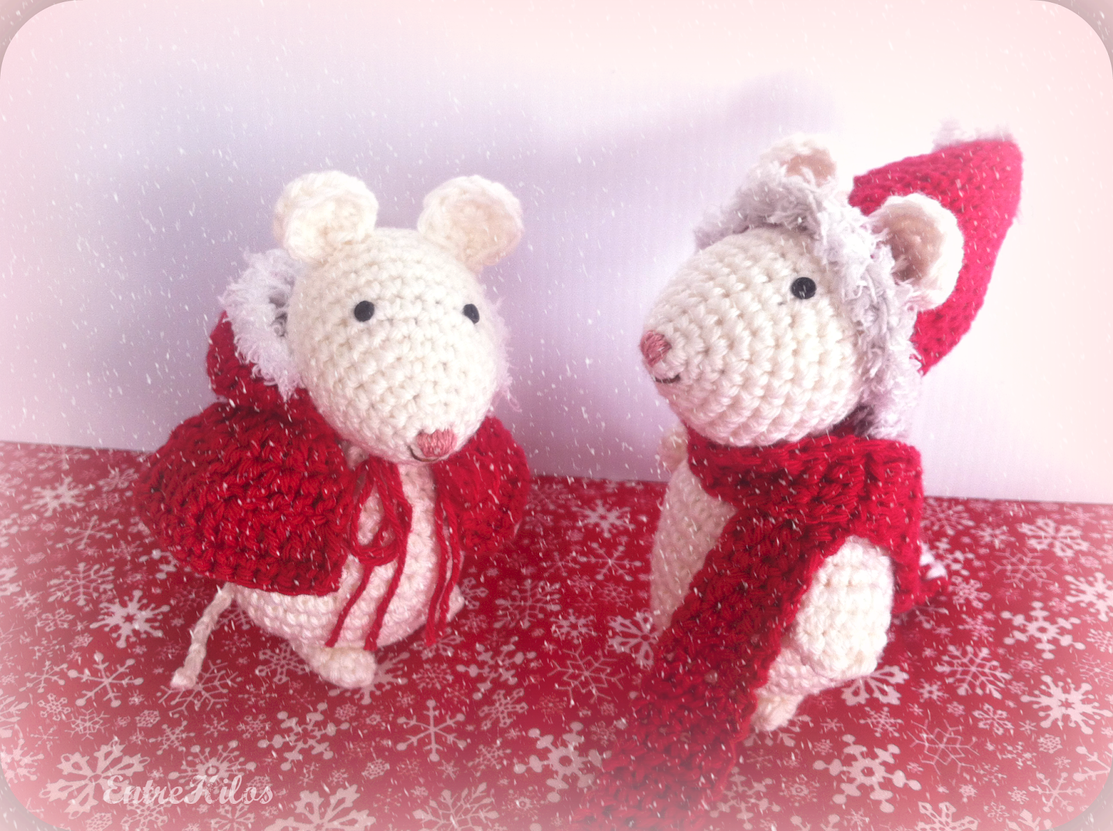 como hacer ratoncitos amigurumis navideños a crochet
