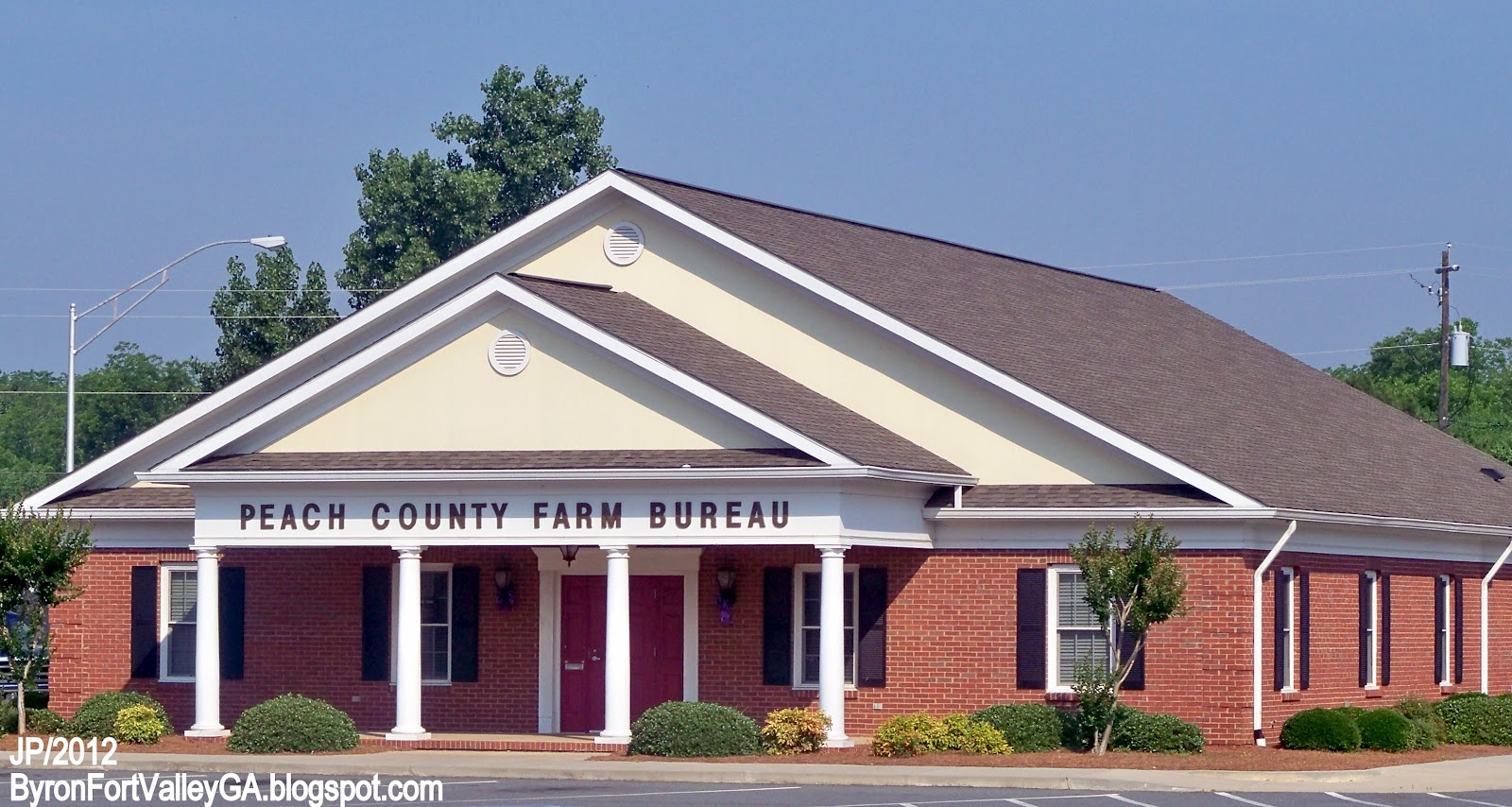 BYRON FORT VALLEY Peach University GA. Restaurant Attorney Bank