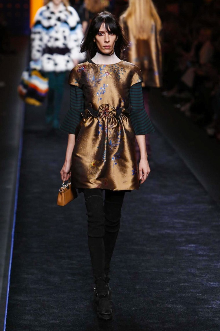Fendi Fall/Winter 2016-2017 RTW MFW fendi-fall-winter-2016-2017-collection-milan-fashion-week, fendi-fall-winter-2016-2017, fendi-fall-winter-2016, fendi-fall-winter-2017, fendi-fall-2016, fendi-fall-2017, fendi-fall-winter-kendall-jenner, fendi-kendall-jenner, du-dessin-aux-podiums-dudessinauxpodiums, kendall-jenner-first-face-fendi