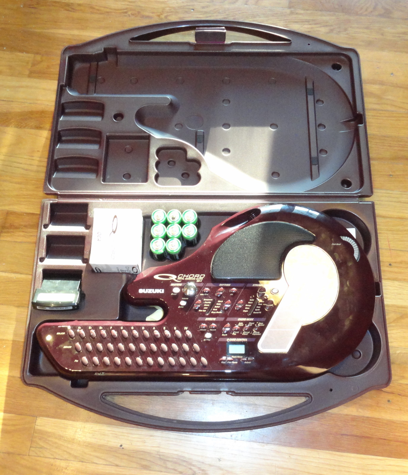 MATRIXSYNTH: SUZUKI QCHORD QC-1 Q-CHORD ELECTRIC SYNTH AUTOHARP