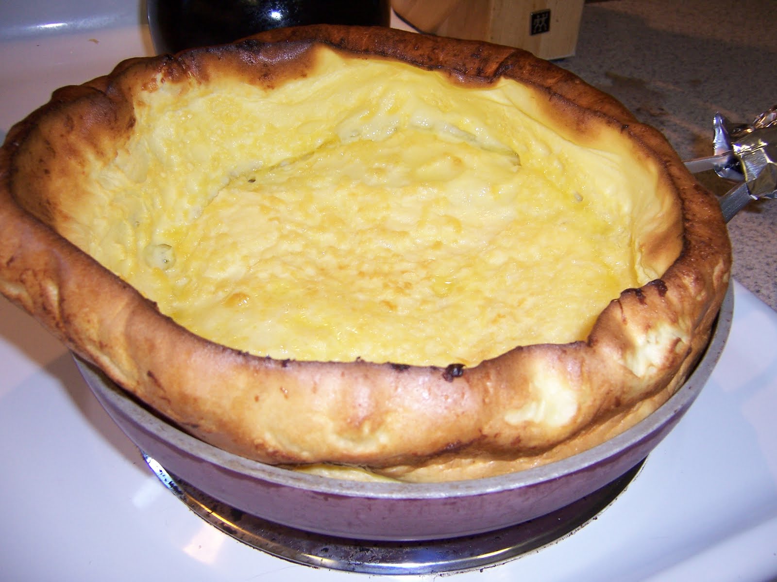 BellingHome Oven Baked Pancake with Homemade Raspberry Sauce