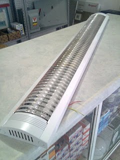 Electro-Home: Iluminación comercial y residencial