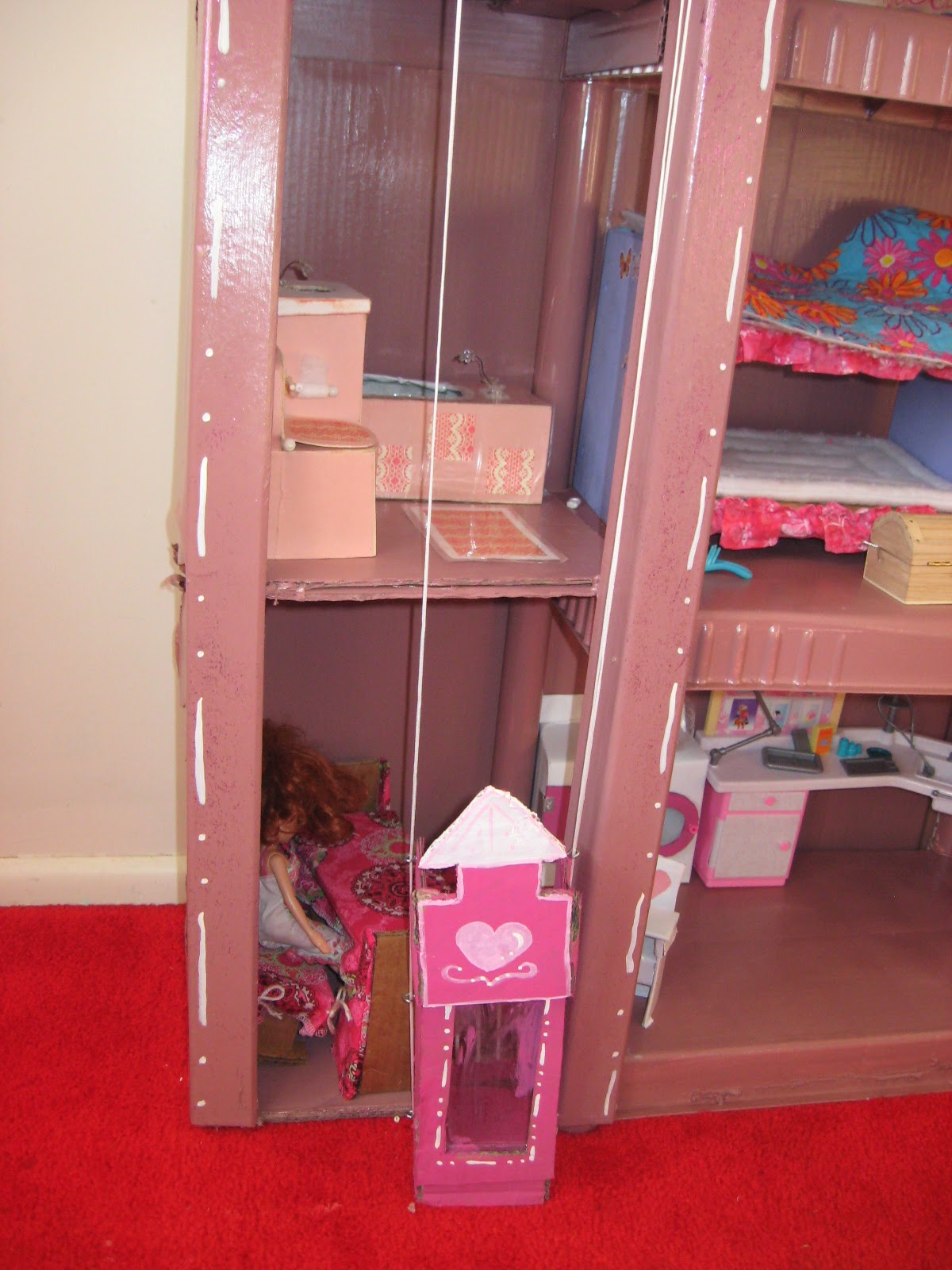 Dari's Corner: Barbie Castle!