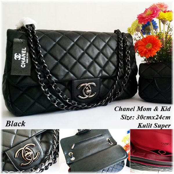 Mom chanel. Mom chanel. Mom chanel. Твидовая сумочка шанель. Сумка chanel vanity.