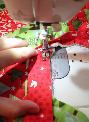 Binding Tutorial for Christmas Tree Skirt