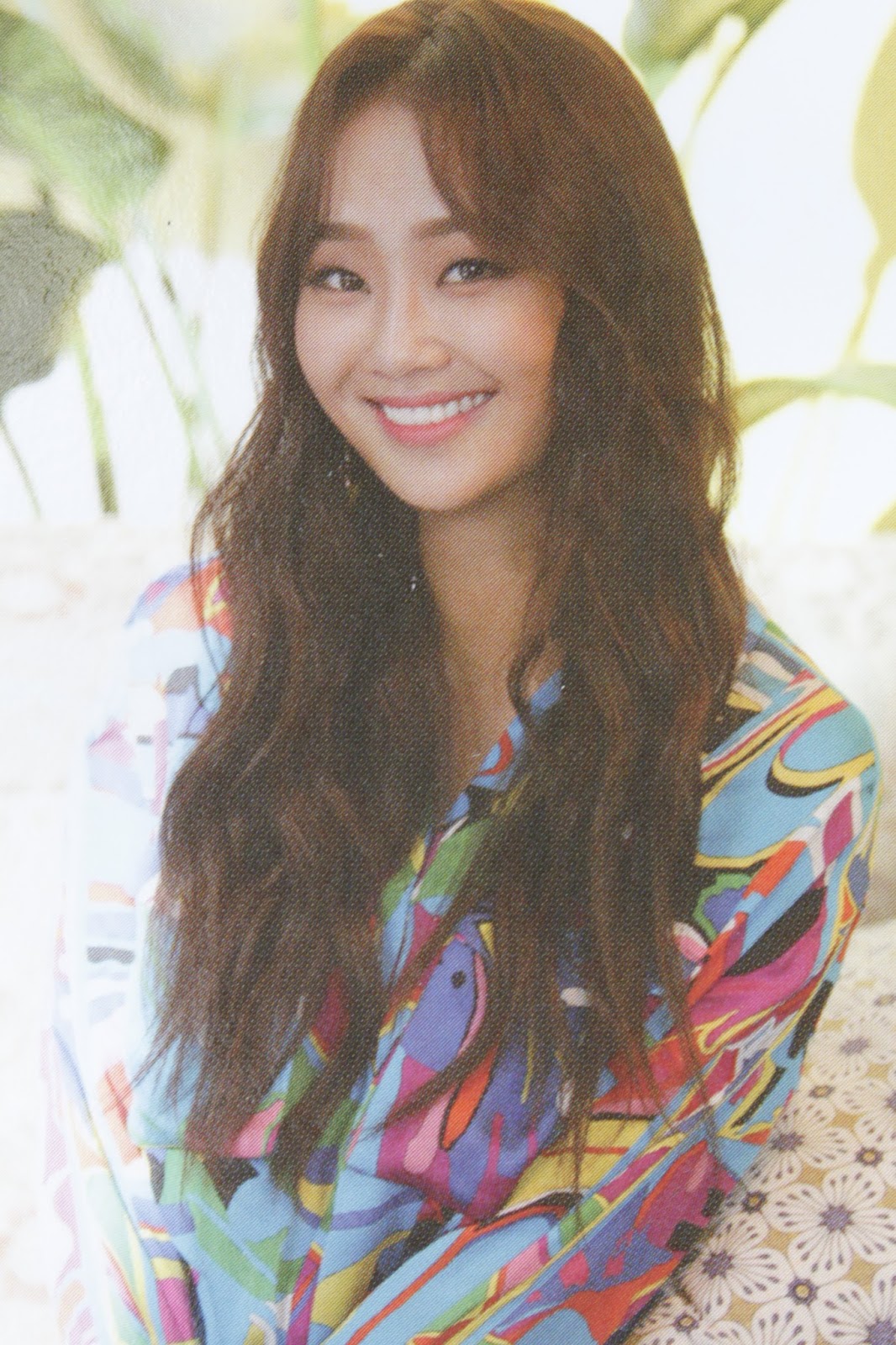 kpop scans: Hyolin ( Sistar ) - Insane love photocard