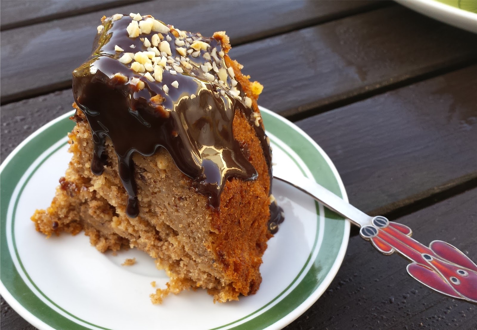 RUSSISCHER APFELKUCHEN – EINFACH, ABER SOOO KÖSTLICH! - oromasy RUSSISCHER APFELKUCHEN – EINFACH, ABER SOOO KÖSTLICH! - oromasy