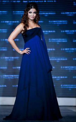 Hot Bolly Babes Sizzle on Ramp