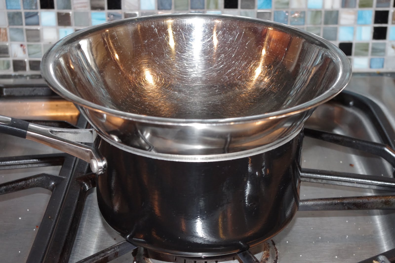 Skinny Decadence CREATE A DOUBLE BOILER BY ADDING 2 INCHES OF WATER TO A SMALL SAUCEPAN AND