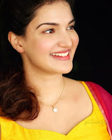 Actress Honey Rose Glam Pictures TollywoodBlog.com