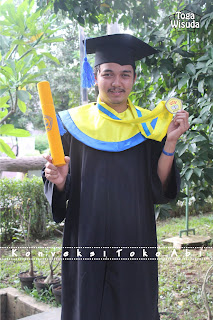 Perlengkapan Wisuda