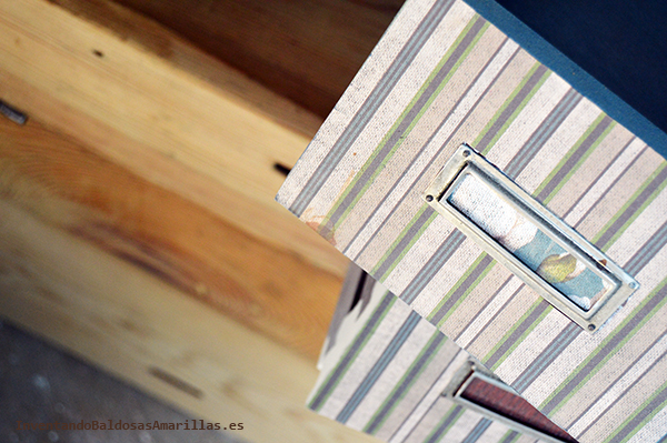 Papel de rayas para decorar cajones
