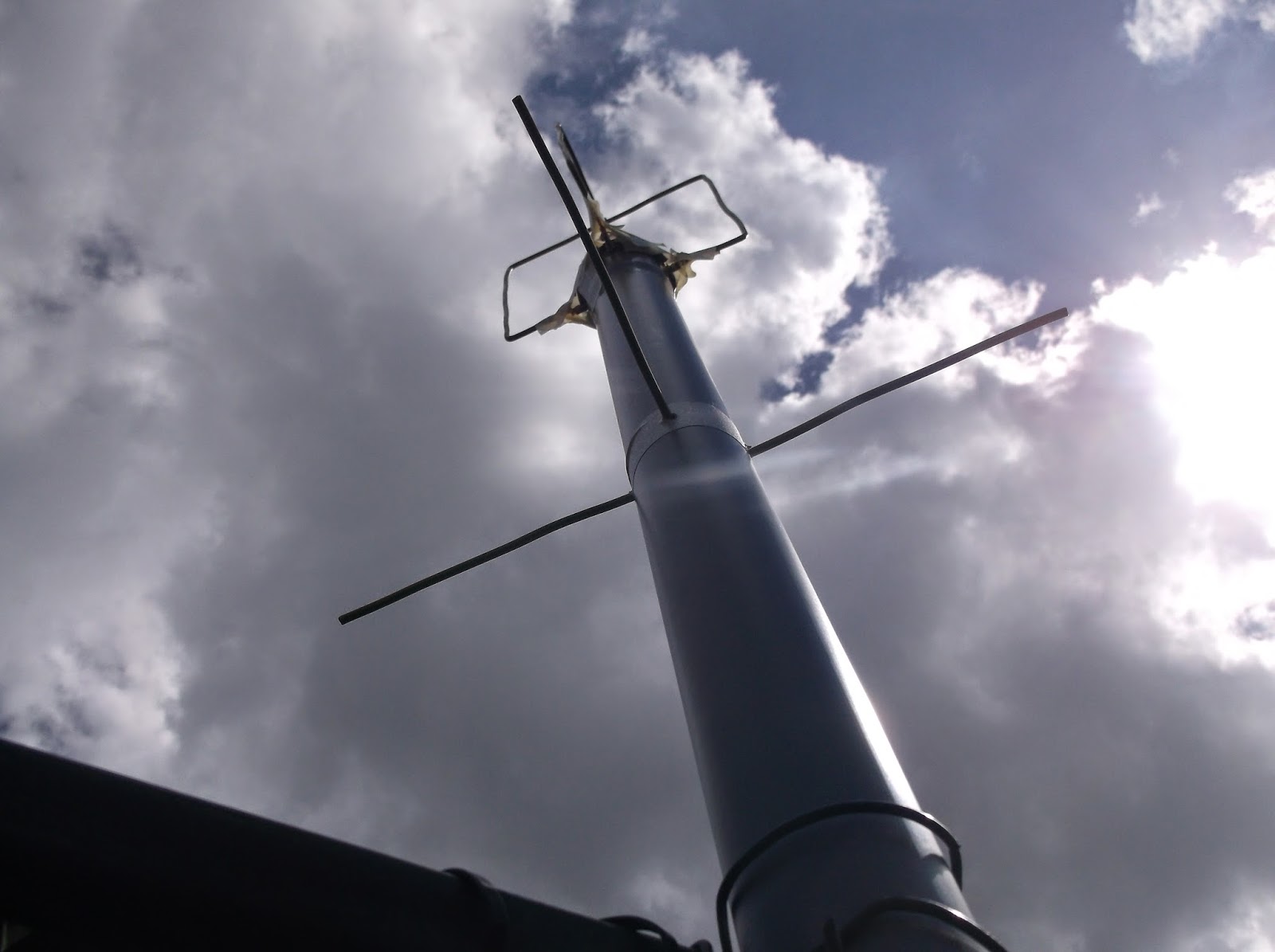 DE8MSH - THE SHORTWAVE LISTENER STATION . . .: My newest antenna