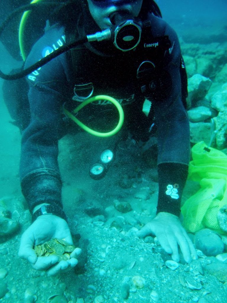 Divers in Caesarea find large trove of gold coins