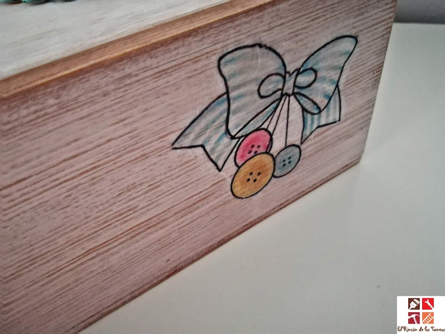 caja de vino con decoupage