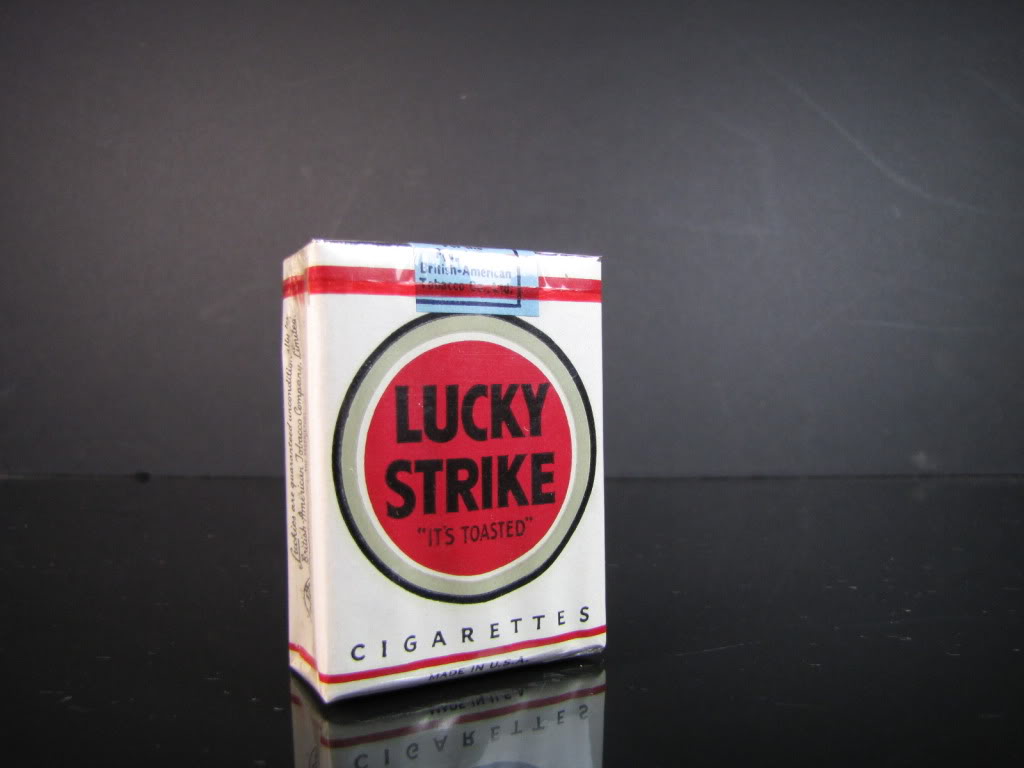 Pictures Blog: LuckyStrike on Grey1024 x 768