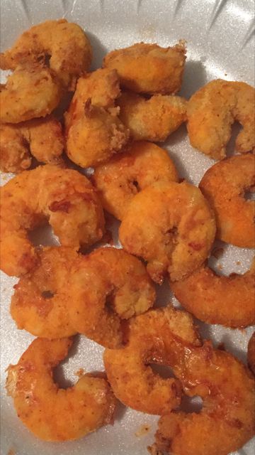 AIR FRYER – FRIED SHRIMP Ingredients: Raw Shrimp, peeled Fish Fry Yellow Mustard Tony’s Chachere Cooking Spray or Olive Oil Mist Directions: Peel your shrimp and place in a plate. Sprin…