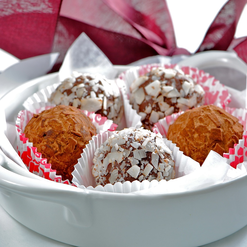 JULES FOOD... Coconut Key Lime Dark Chocolate Truffles