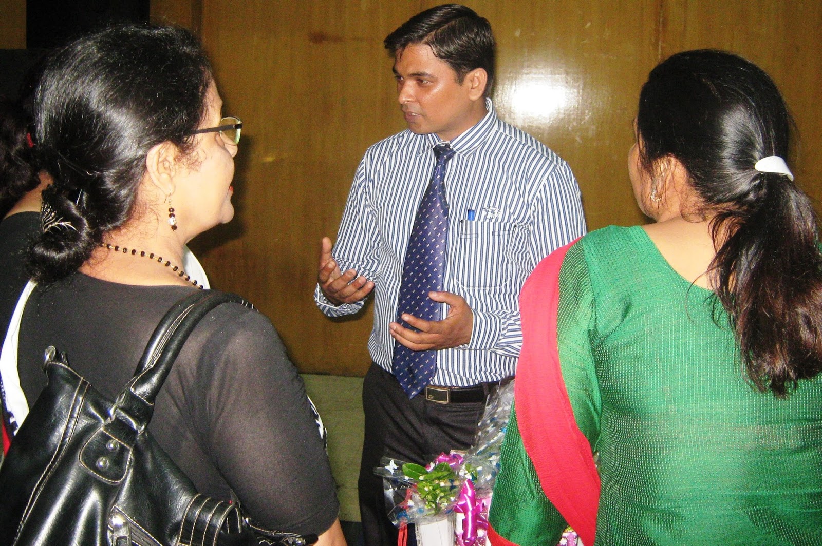 Hello Psychologist Child Development Counselling Center Lucknow9415370790 Dr. Rajesh