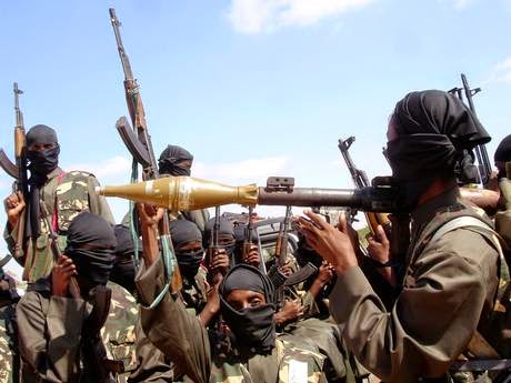 "Mohammed Emwazi había querido unirse al grupo terrorista islámico al-Shabaab, el grupo que controla una franja de Somalia y ha hecho una carnicería en toda África Oriental" (Reuters