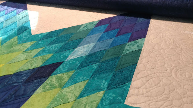 Glowing Lone Star quilt by Slice of Pi Quilts for Craftsy