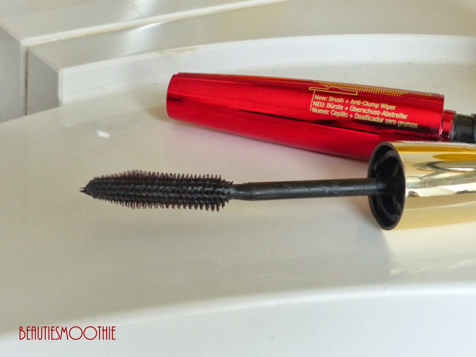 BeautieSmoothie L'OREAL VOLUME MILLION LASHES MASCARA REVIEW