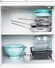 By Your Hands: Organize - Ideas for Storing Pans