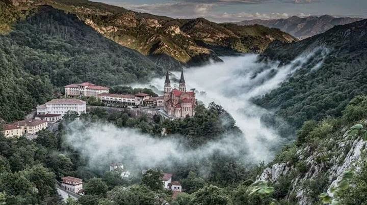 SANTUARIO DE COVADONGA