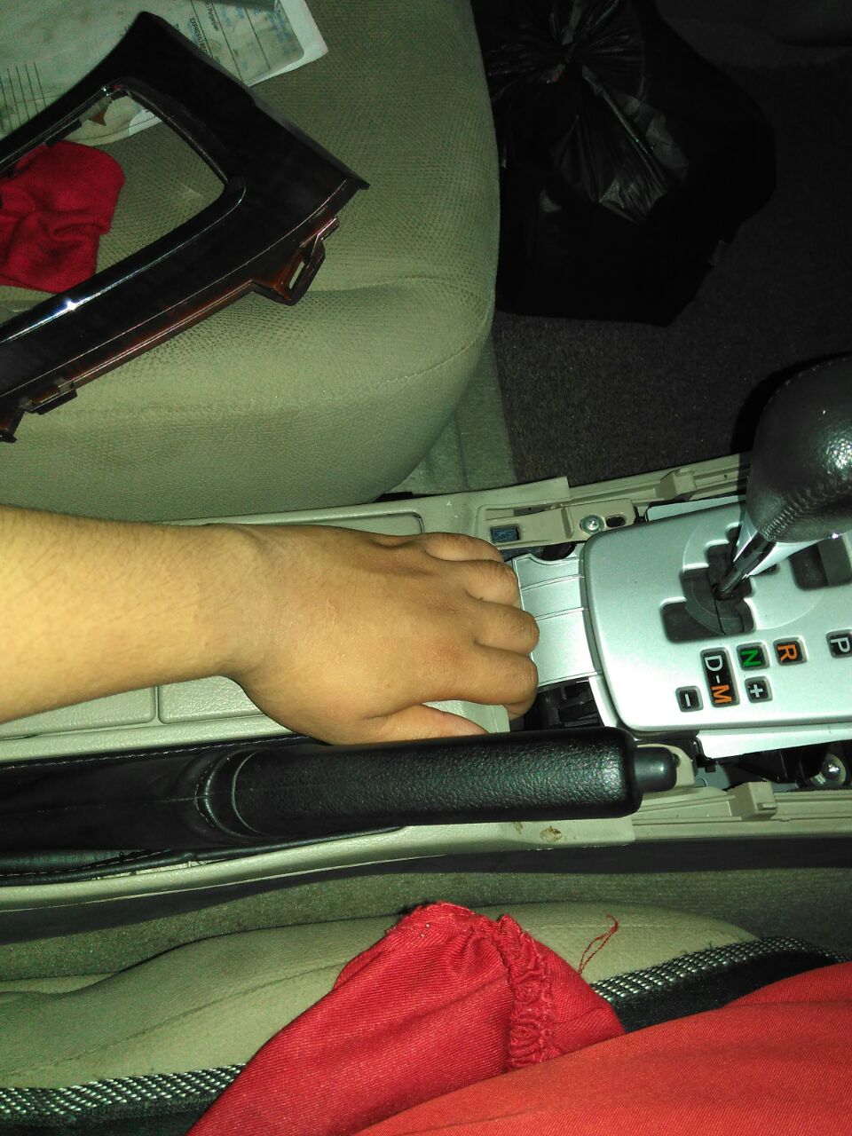 Rem Tangan Altis: Mekanisme, Perawatan, dan Permasalahan Umum