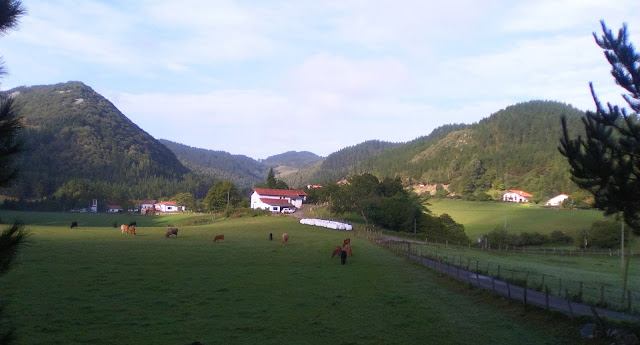 El idílico valle de Olatz en la etapa de Deba a Markina