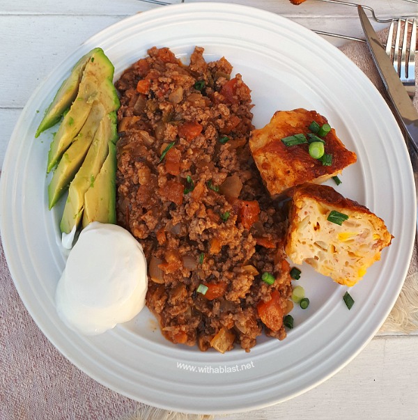 Complete meal ! Spicy Beef with mini Cheese loaves, avocado and sour cream