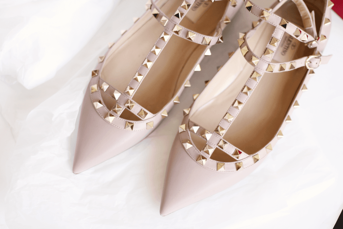 valentino nude flat