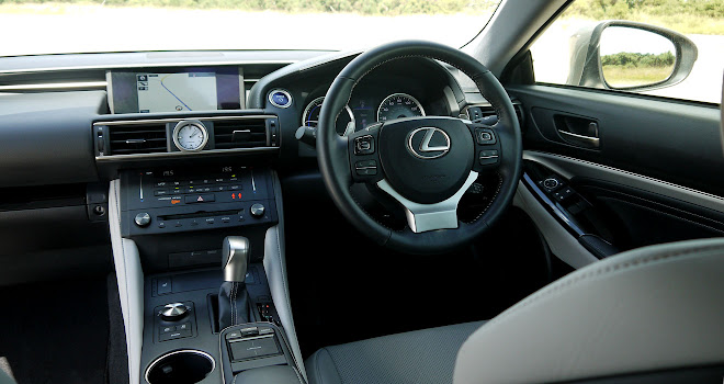 RC dashboard is very similar to the IS 300h Lexus RC 300h dashboard
