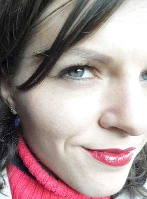 essence-valentine-who-cares-limited-edition-selfie