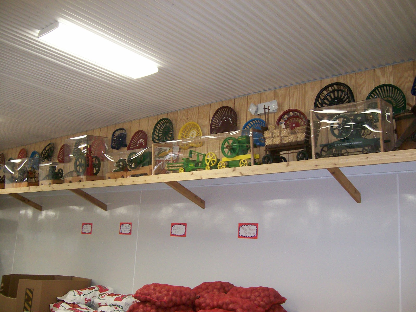 Simple Pleasures Amish Discount Grocery Store