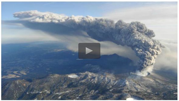 Giappone: il vulcano Shinmoedake torna a eruttare dopo sei anni | Video YouTube
