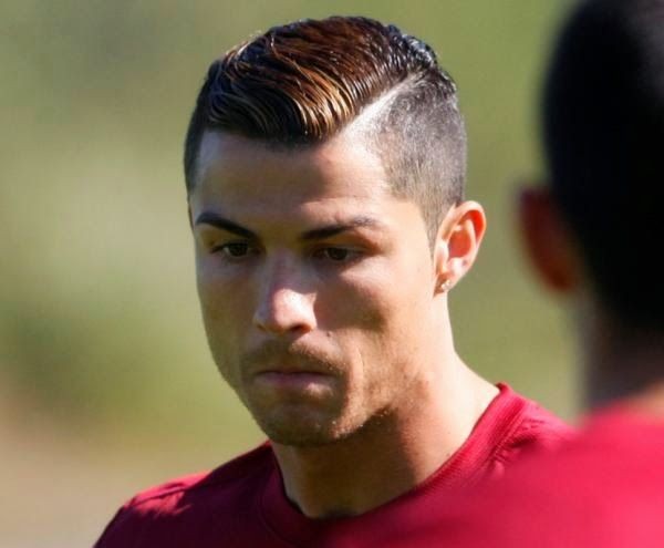10 Gaya Rambut Cristiano Ronaldo Terbaru dan Terpopuler 2020