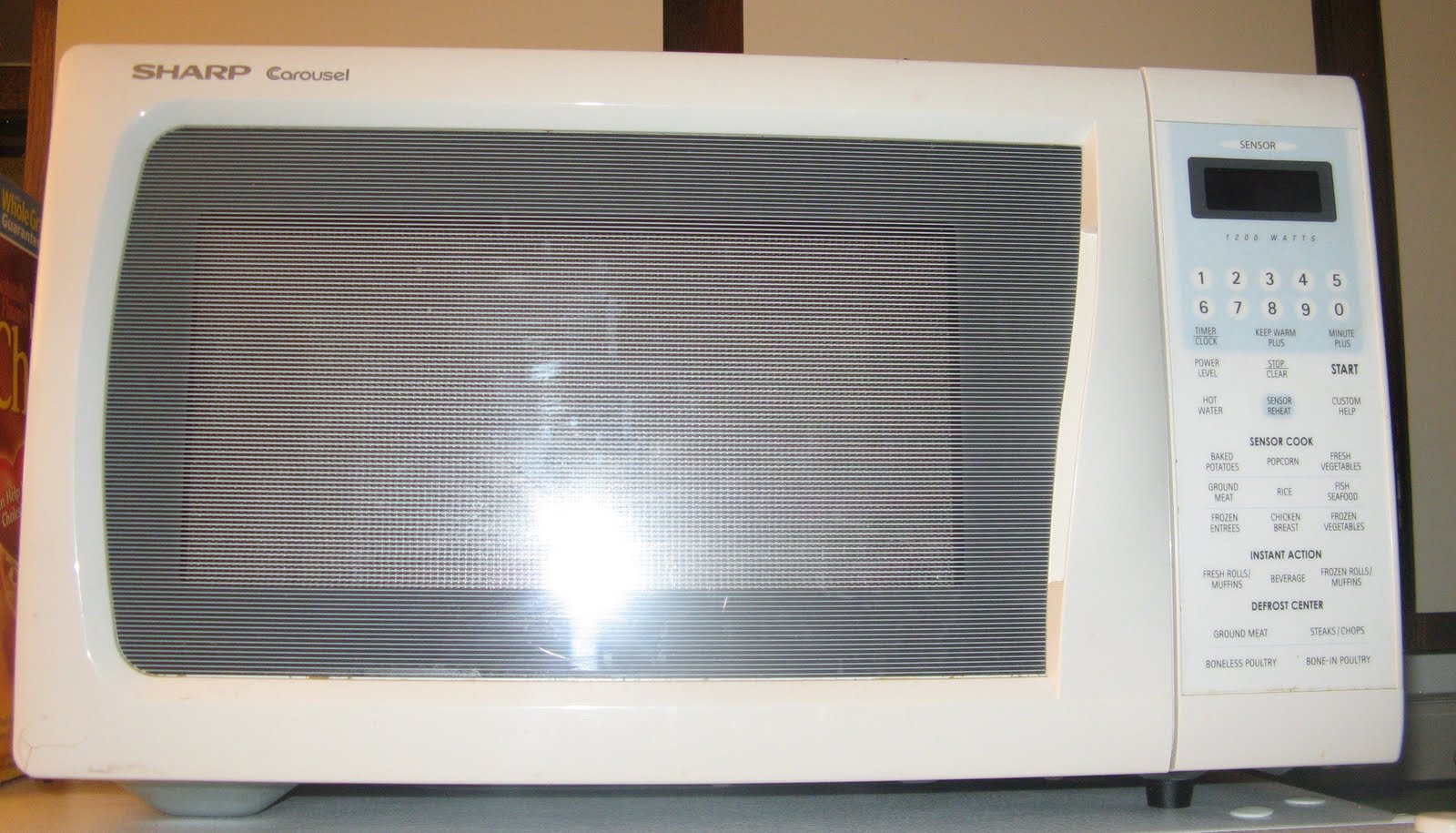 Moving Sale: Sharp microwave (clock doesn't work) $15