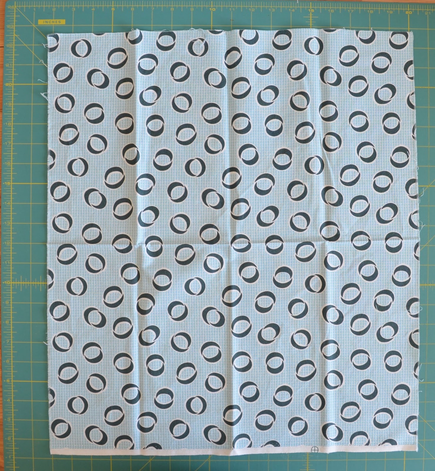 she can quilt Decipher Your Quilt Accurate Cutting and Seam Allowances