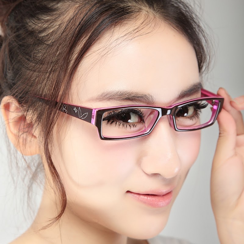 35 Konsep Top Model Kaca Mata Minus Terbaru Wanita