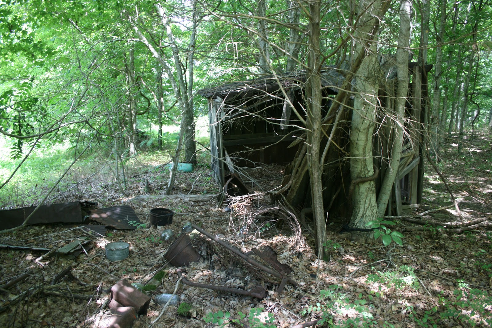 Eerie Indiana Abandoned home near Bowling Green, Kentucky